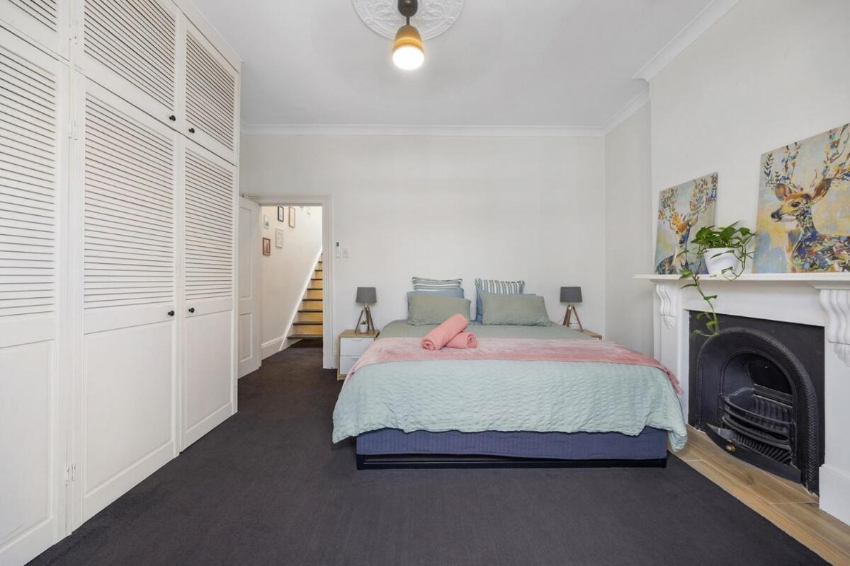 Holiday home Oasis Double 6br5ba Icc By Palm&vine Sydney