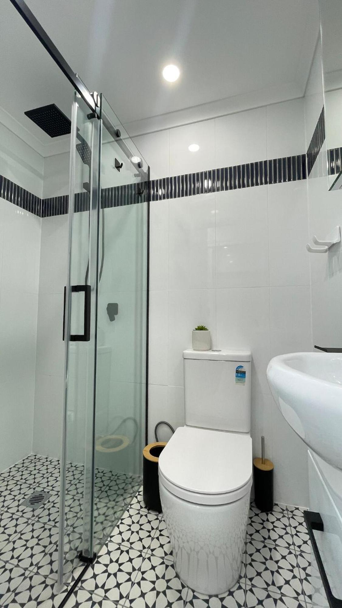Oasis Double 6br5ba Icc By Palm&vine *